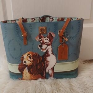 💙FIRM! NWT DISNEY PARKS X DOONEY AND BOURKE 2022 LADY AND THE TRAMP TOTE (LIMIT